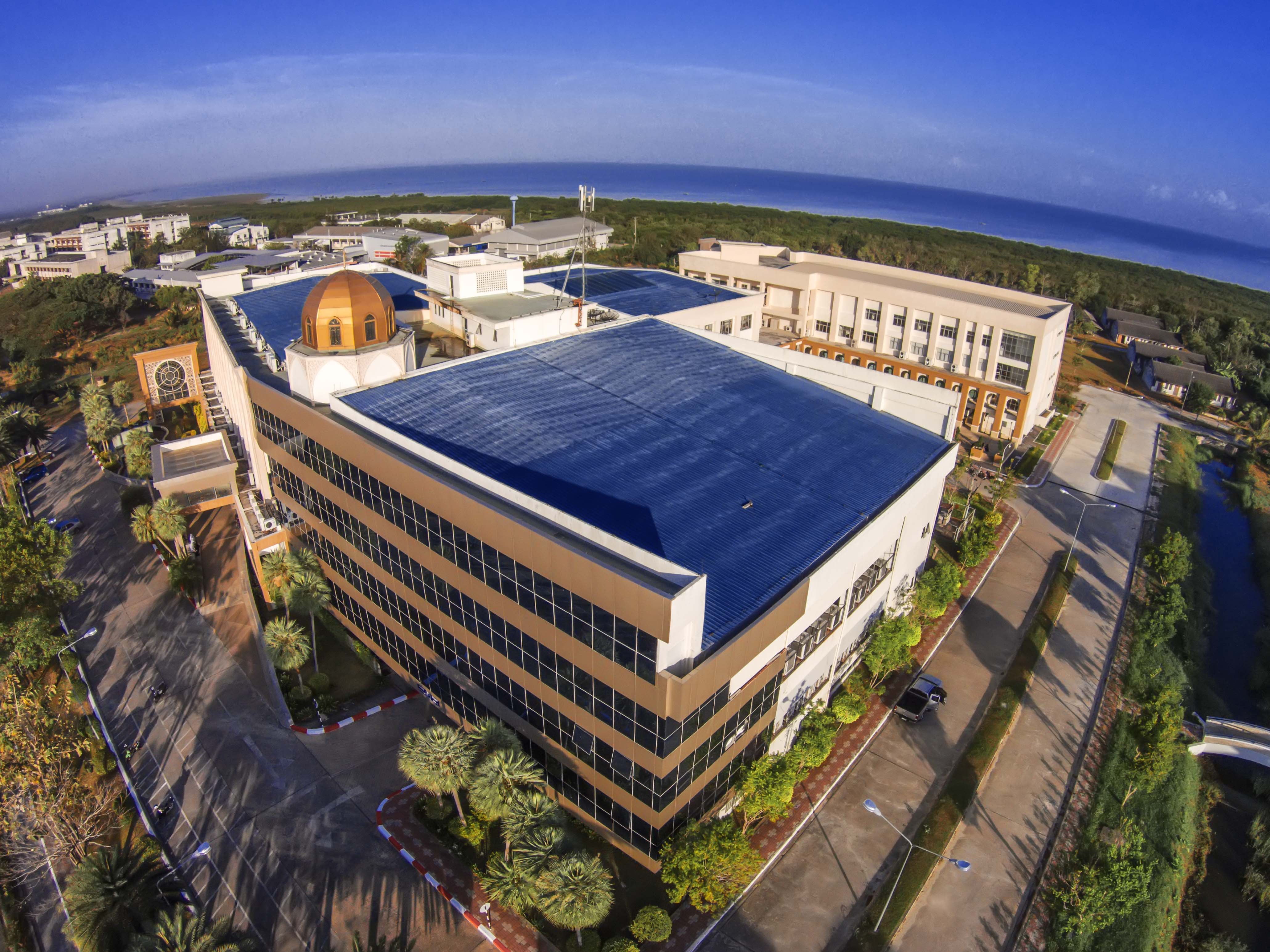 เปิดสอนระดับปริญญาตรี หลักสูตรบริหารธุรกิจบัณฑิต สาขาวิชานวัตกรรมธุรกิจอิสลาม